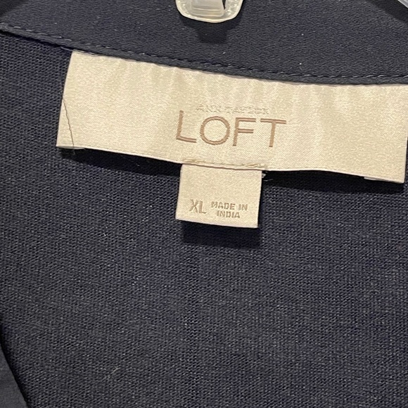 LOFT - sleeveless top with jeweled details - Picture 4 of 4